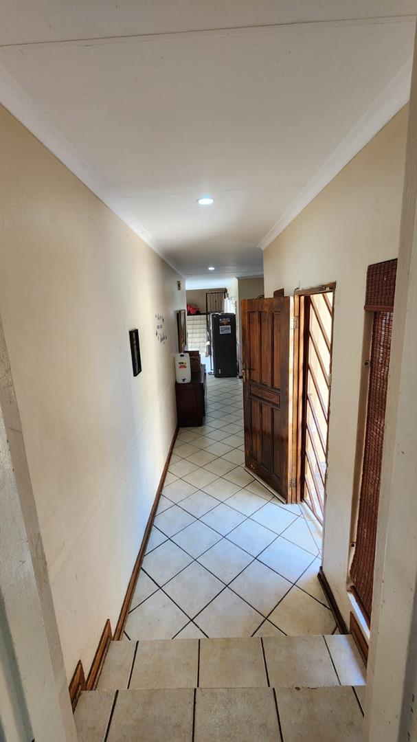 To Let 4 Bedroom Property for Rent in Cashan North West